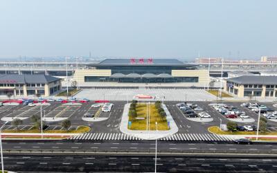 高铁开到家门口 宜城驶入发展“快车道”