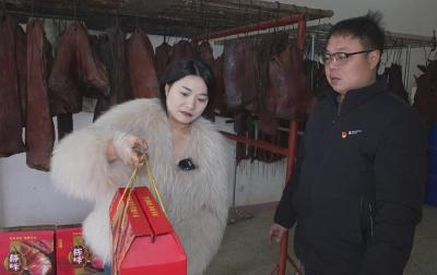 “熏肉西施”陈梦玲：一缕熏香承匠心 一片产业促振兴