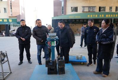 宜城市开展电子秤计量检定 守护市民“菜篮子”公平