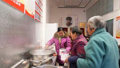 “爱心粥嫂”方丹的十年坚守