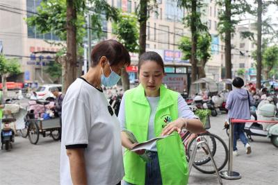 宜城市环卫局开展“五进”深入行活动