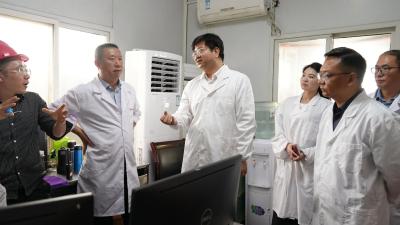 王迪调研重点企业时强调：靠前服务破解堵点 以更优服务助力企业发展