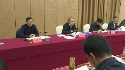 张学林主持召开市委常委（扩大）会议