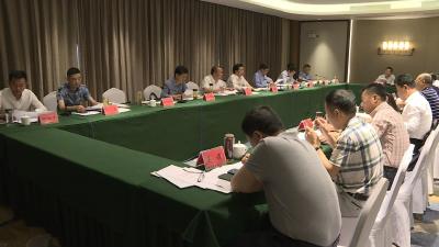 张学林主持召开市委常委（扩大）会议和全面深化改革委员会第三次会议