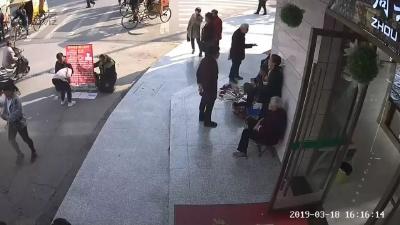 卖惨乞讨周入过万！这个家族式诈骗团伙被端了！