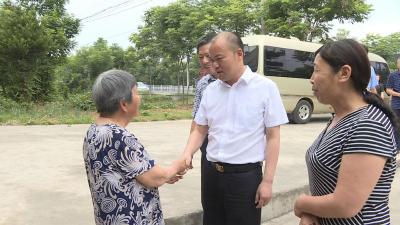 【决胜全面小康·决战脱贫攻坚】张学林到洪山嘴镇检查督办精准扶贫工作