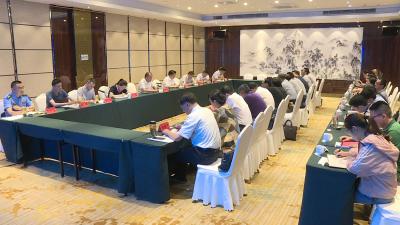 市委中心组开展学习活动