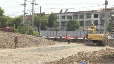 [壮丽70年 奋斗新时代]战高温斗酷暑！开足马力推进光化大道北延项目建设