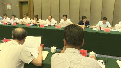 市委常委（扩大）会议召开
