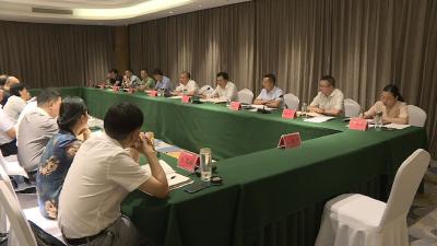 张学林主持召开市委常委（扩大）会议