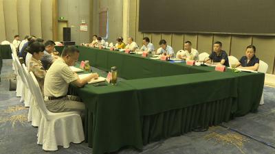 张学林主持召开市委常委（扩大）会议
