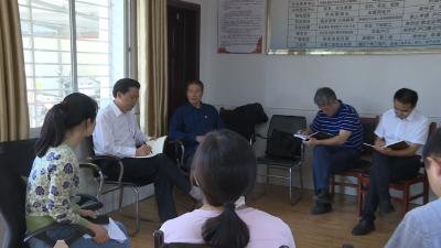 王燮耀调研基层党组织软弱涣散专项整治工作