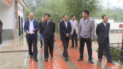 襄阳市领导来我市调研“厕所革命”工作
