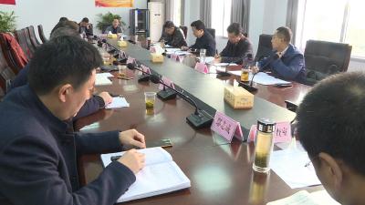 市政府召开“两代表一委员”座谈会