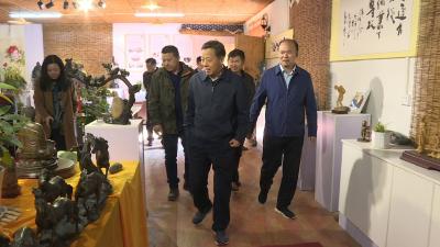 襄阳市政协主席岳兴平来我市调研