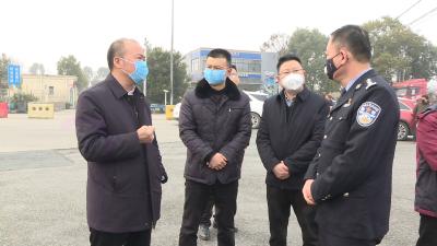 张学林检查新型冠状病毒感染的肺炎防控情况