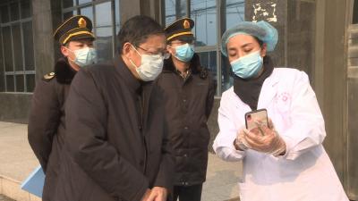 市领导督导城区重点场所联防联控工作