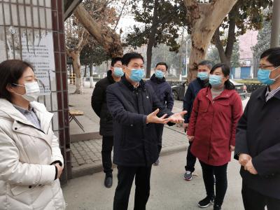 襄阳市领导来我市督导疫情群防群控工作