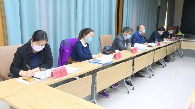 市疫情防控指挥部召开调度会