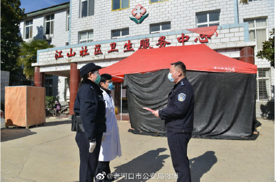 警医联手，伉俪战“疫”