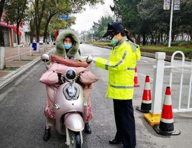 防疫双警齐上阵    巾帼更不让须眉