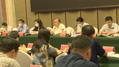 张学林主持召开市委中心组学习和市委常委会（扩大）会议