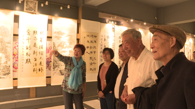 老河口：“决胜脱贫攻坚 圆梦全面小康”老年书画展开展