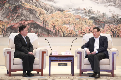 应勇与太保集团董事长孔庆伟座谈：推动更多业态和要素集聚湖北，加快金融科技大健康产业发展