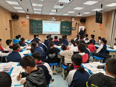我市首个“专递课堂”正式运行