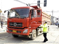 襄城公安分局开展交通整治专项行动