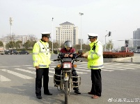 襄城公安分局开展交通整治专项行动