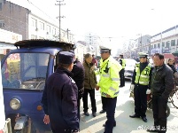 襄城公安分局开展交通整治专项行动