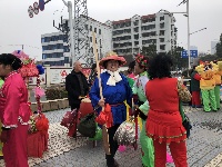 【元宵节】民俗展演乐 民警安保忙