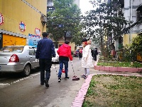 学雷锋 树新风 襄阳广播电视台志愿者在行动