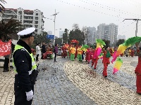 【元宵节】民俗展演乐 民警安保忙