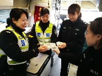 【元宵节】民俗展演乐 民警安保忙