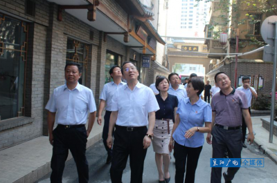 三伏天，乐成书记深入一线调研城管工作