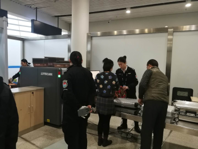【襄视频】机场安检员熊瑶：为旅客搭起出行安全屏障