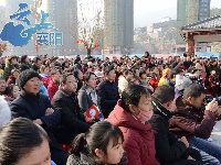 保康县举办“传承民俗 欢乐元宵”民俗展演活动