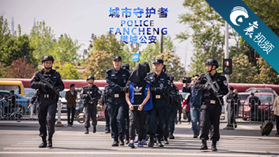 【襄视频】樊城警方武装押解嫌疑人公开指认现场！
