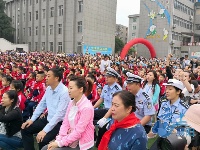 襄阳：“六一”  警察蜀黍带小朋友们这样过……