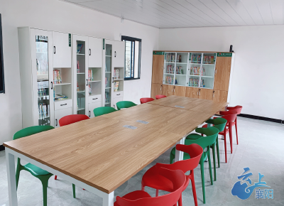 襄州区图书馆为留守儿童搭建“精神乐园”