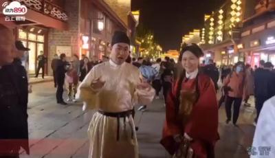 北街精彩继续 ，现场的文化气息也特别的浓厚，看看还有啥？