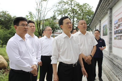 【深入学习贯彻省党代会精神】省委常委、襄阳市委书记王祺扬来我市宣讲省党代会精神、开展实践活动  以强县工程为抓手奋力冲刺“百强再进位”  为大力发展襄阳都市圈作出更大贡献