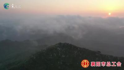 致敬高温下的坚守！