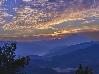 蕲春雾云山梯田美景