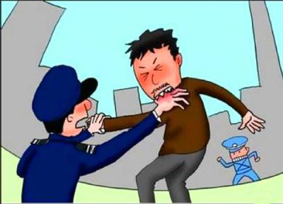 五保老人深度醉酒咬伤救助民警