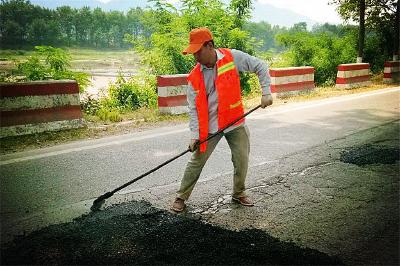 陈烽：一位80后养路工的责任和担当