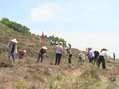市工商局多措并举帮扶横车镇凉岗村攻坚脱贫