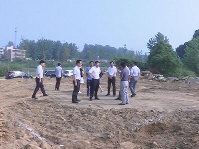 李勇军检查督办易地扶贫搬迁集中安置点建设